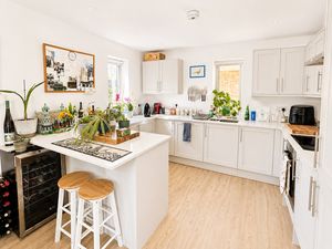 Kitchen- click for photo gallery